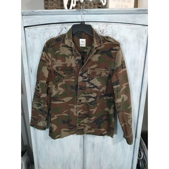 Zara Camouflage Button Up shirt/ Jacket Size Small Outdoorsy - Picture 2 of 10